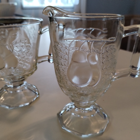 Jeannette Baltimore Pear Cream & Sugar set - Picture 10 of 11